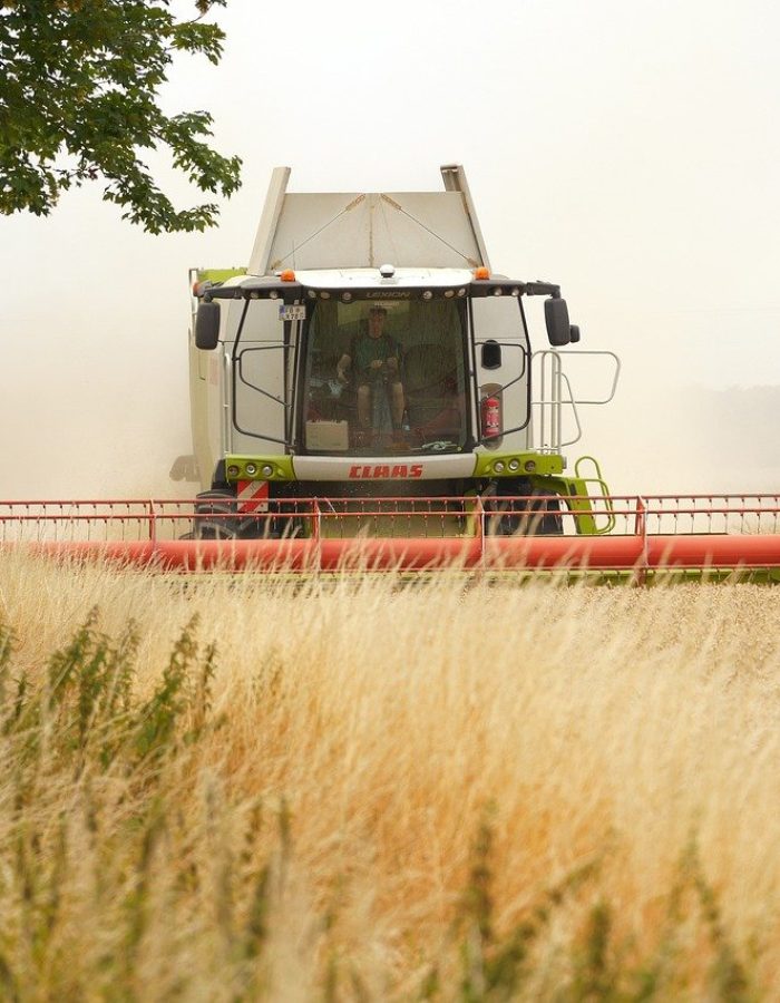 lmx5fotografie-combine-harvester-9738590_1280